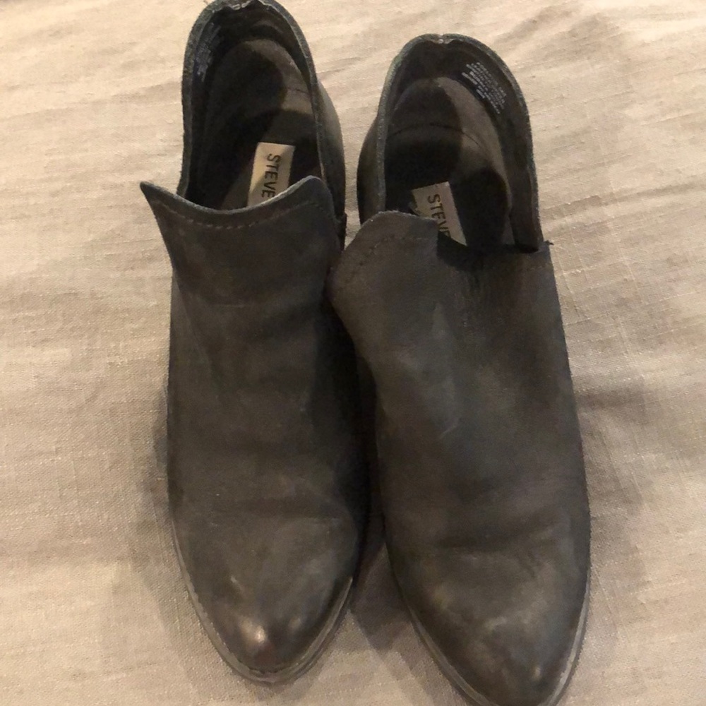 Steve Madden black booties